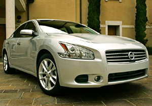 NISSAN MAXIMA